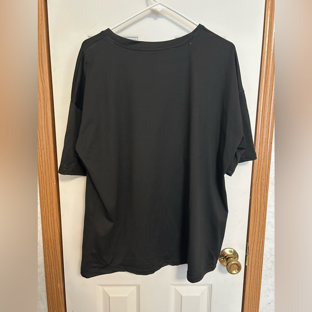 Black MTV Graphic Tee 2XL Leopard Logo Short Sleeve Oversized NWOT - Picture 3 of 5